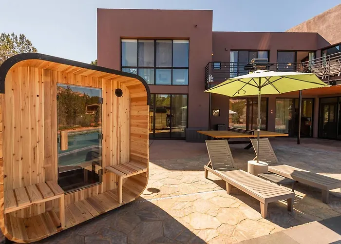Villa New! 1 Acre West Estate Game Stunning View Direct Trail Access! *