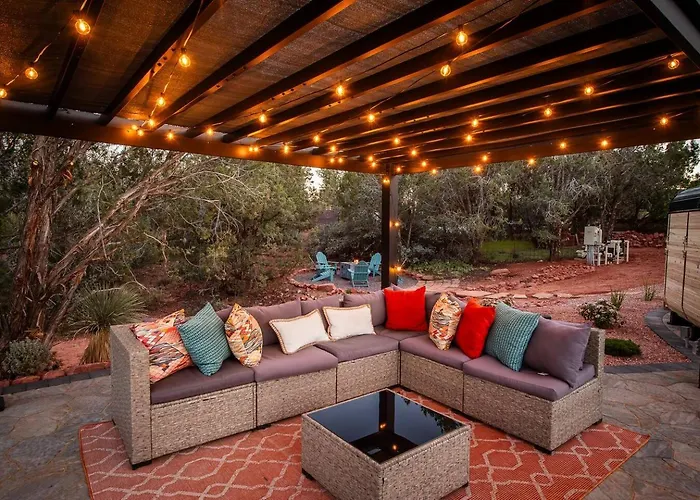 New! 1 Acre West Estate Game Stunning View Direct Trail Access! Villa