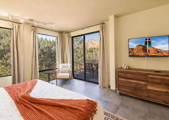 New! 1 Acre West Estate Game Stunning View Direct Trail Access! Villa Sedona